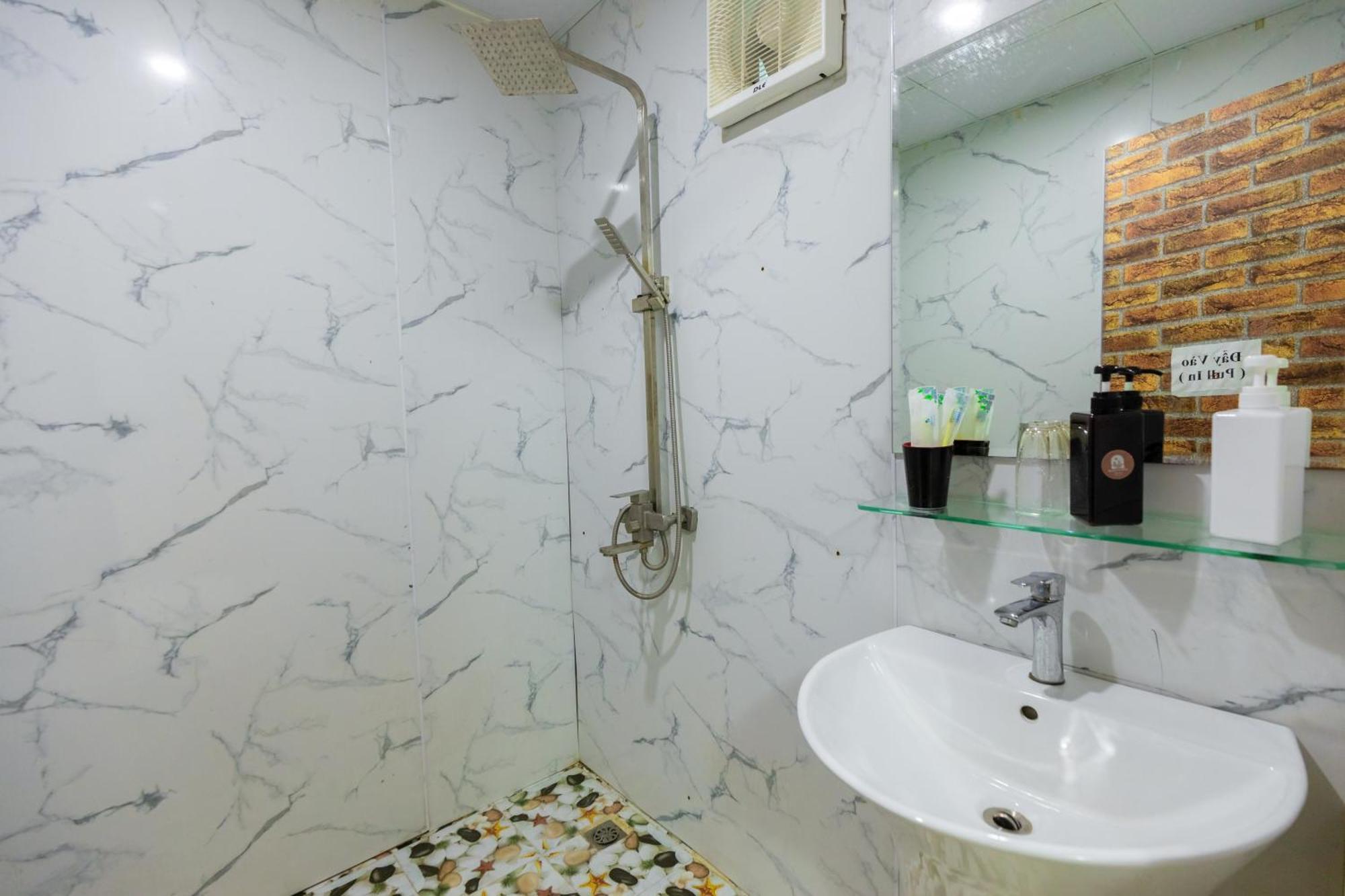 Victor Charlie Hostel Dong Khe Sau Buitenkant foto